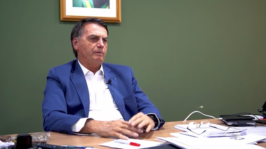 Bolsonaro sobre prisão de Mauro Cid Objetivo é uma delação premiada