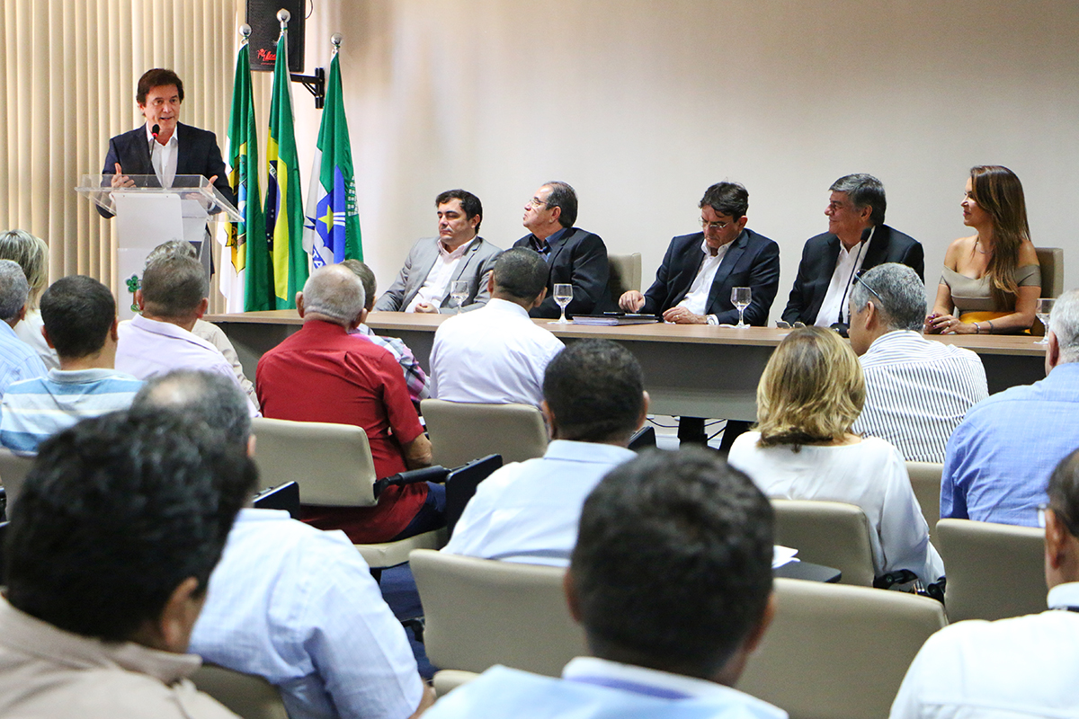 15.07 Assinatura do financiamento para renovação de frota de táxis do RN - Foto Rayane Mainara (3)