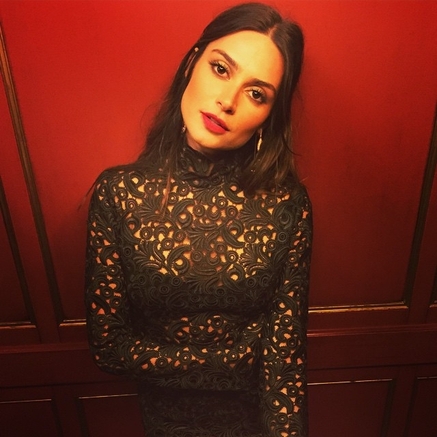 1842035638-thaila-ayala-faz-criticas-duras-ao-brasil