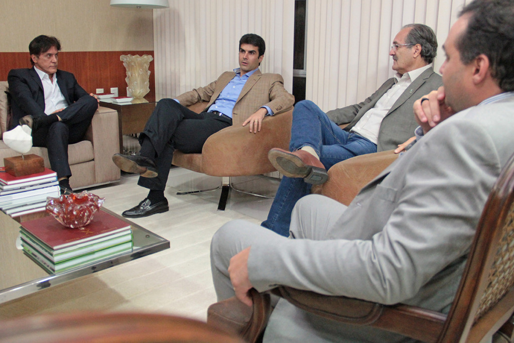 20.07 Governador recebe Ministro da Pesca, Helder Barbalho - Foto Rayane Mainara (1)