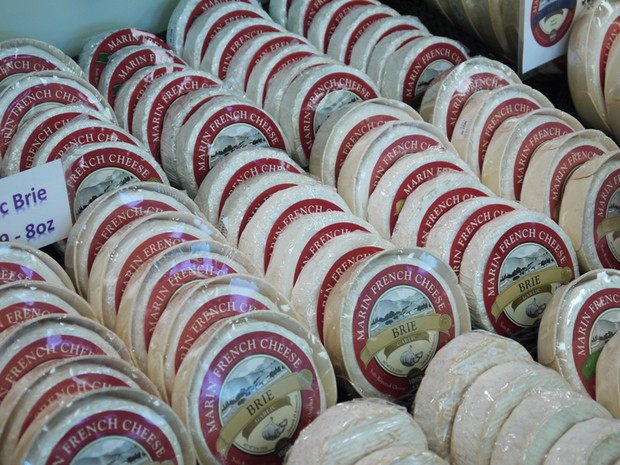 2016-04-27t162339z_1_mtzspdec4raw7duh_rtrfipp_4_artisanal-french-cheese-made-in-usa