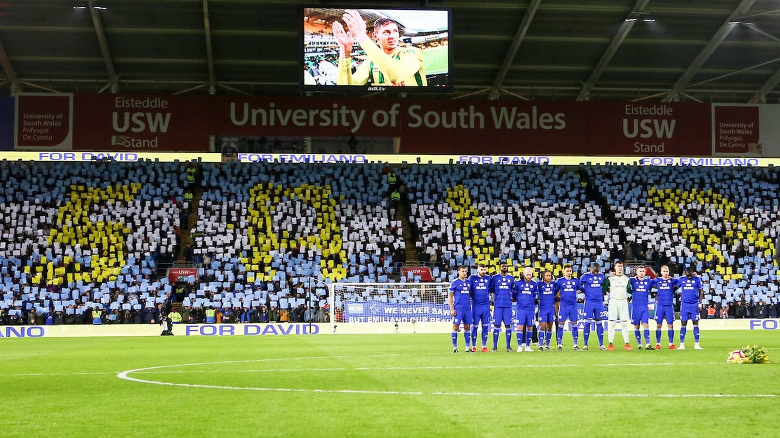 Torcedores do Nantes prestam homenagens a Emiliano Sala