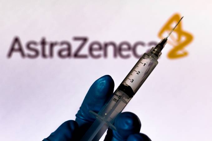 astra Fiocruz prepara estratégia para começar vacinação ainda em janeiro e solicita importação de 2 milhões de doses