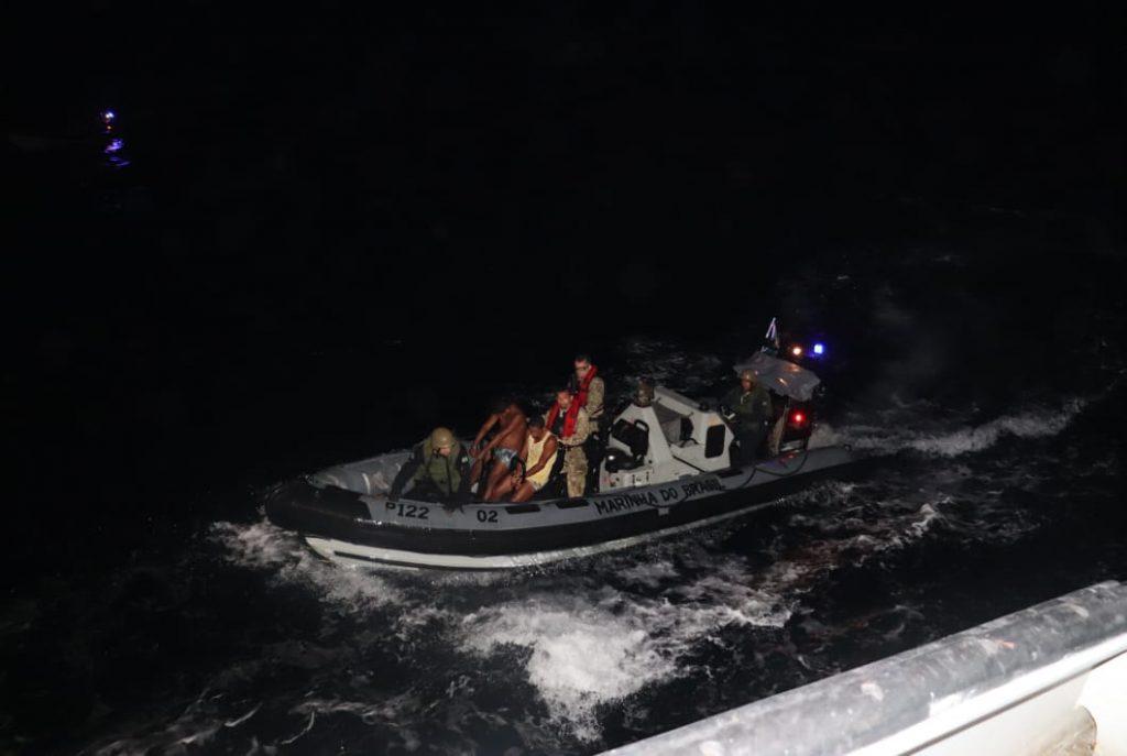 WhatsApp-Image-2021-02-16-at-17.23.26-4-1024x687 FOTOS E VÍDEOS IMPRESSIONANTES: Operação da PF e Marinha do Brasil apreende mais de 2 toneladas de cocaína dentro de um catamarã a 270 km da costa de Recife