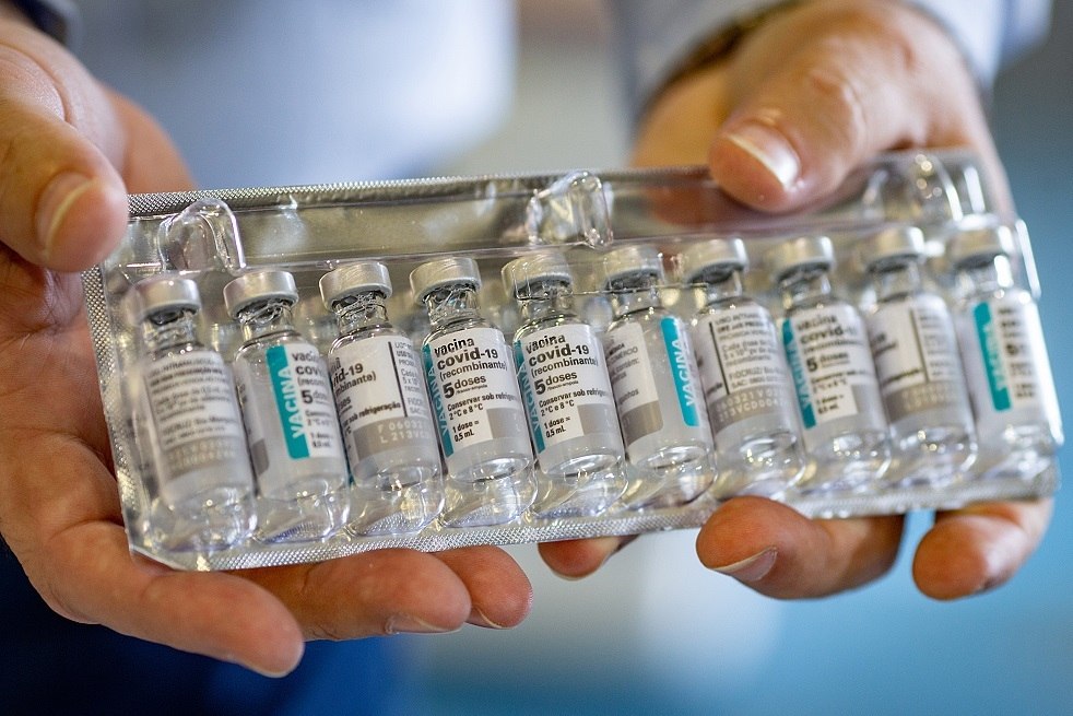 fiocruz-vacina Fiocruz chega a 50 milhões de doses de vacinas entregues; Previsão é que mais 12 milhões de doses sejam entregues este mês