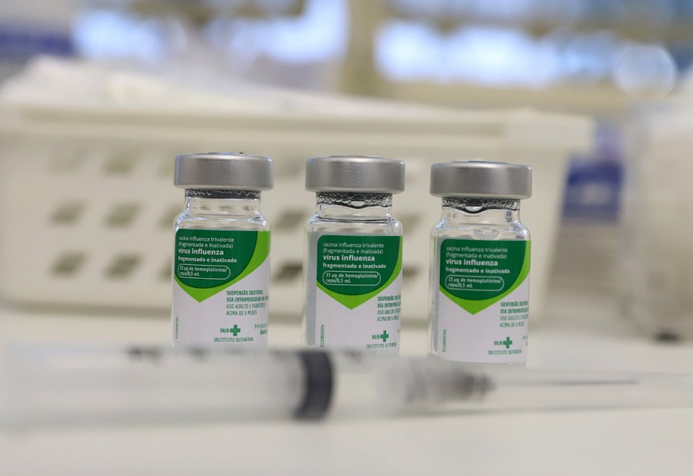 GRIPE SUÍNA, VACINA, SAÚDE, Ministério da Saúde amplia vacinação contra a gripe para toda população a partir dos seis meses de idade