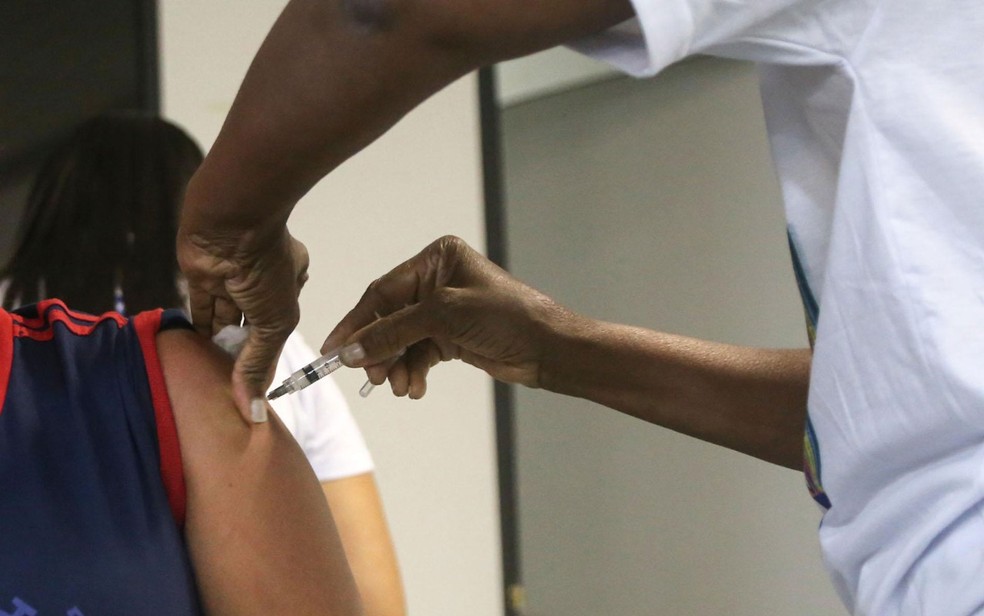 40% VACINADOS NO BRASIL, Mais de 40% da população brasileira tomou a primeira dose de vacinas contra a Covid