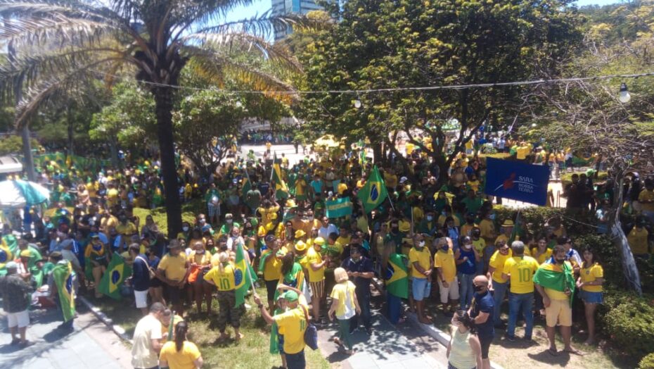 1 FOTOS: Em Natal, manifestantes pró-Bolsonaro se reuniram na Praça Pedro Velho