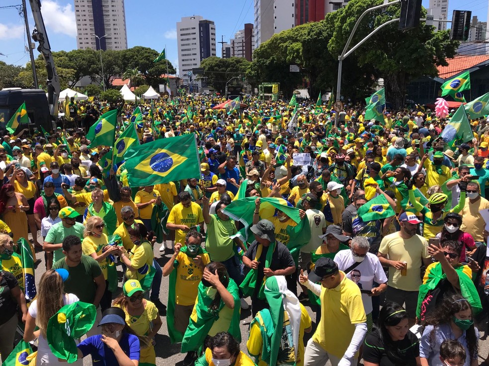 foto-natal1 FOTOS: Em Natal, manifestantes pró-Bolsonaro se reuniram na Praça Pedro Velho