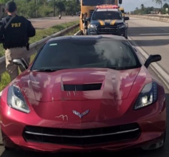 prf2 FOTOS: Motorista em Corvette dá cavalo de pau em frente à PRF, foge de posto sem pagar abastecimento e é preso na BR-101 no RN
