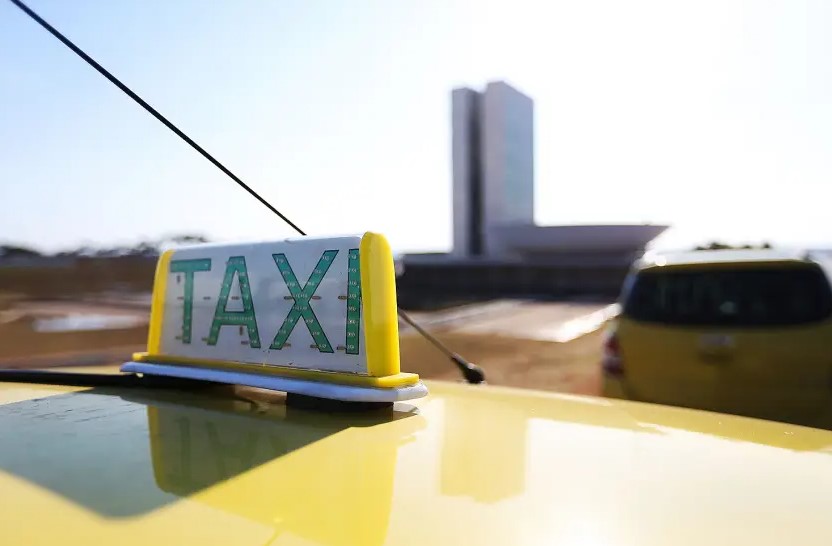 Pagamento do auxílio do governo para taxistas