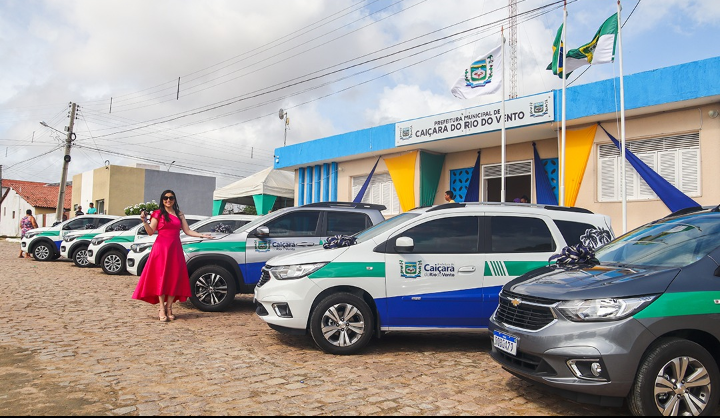 Prefeita Ceiça Lisboa entrega 7 carros 0km para Prefeitura de Caiçara do  Rio do Vento adquiridos com recursos próprios - Blog do BG