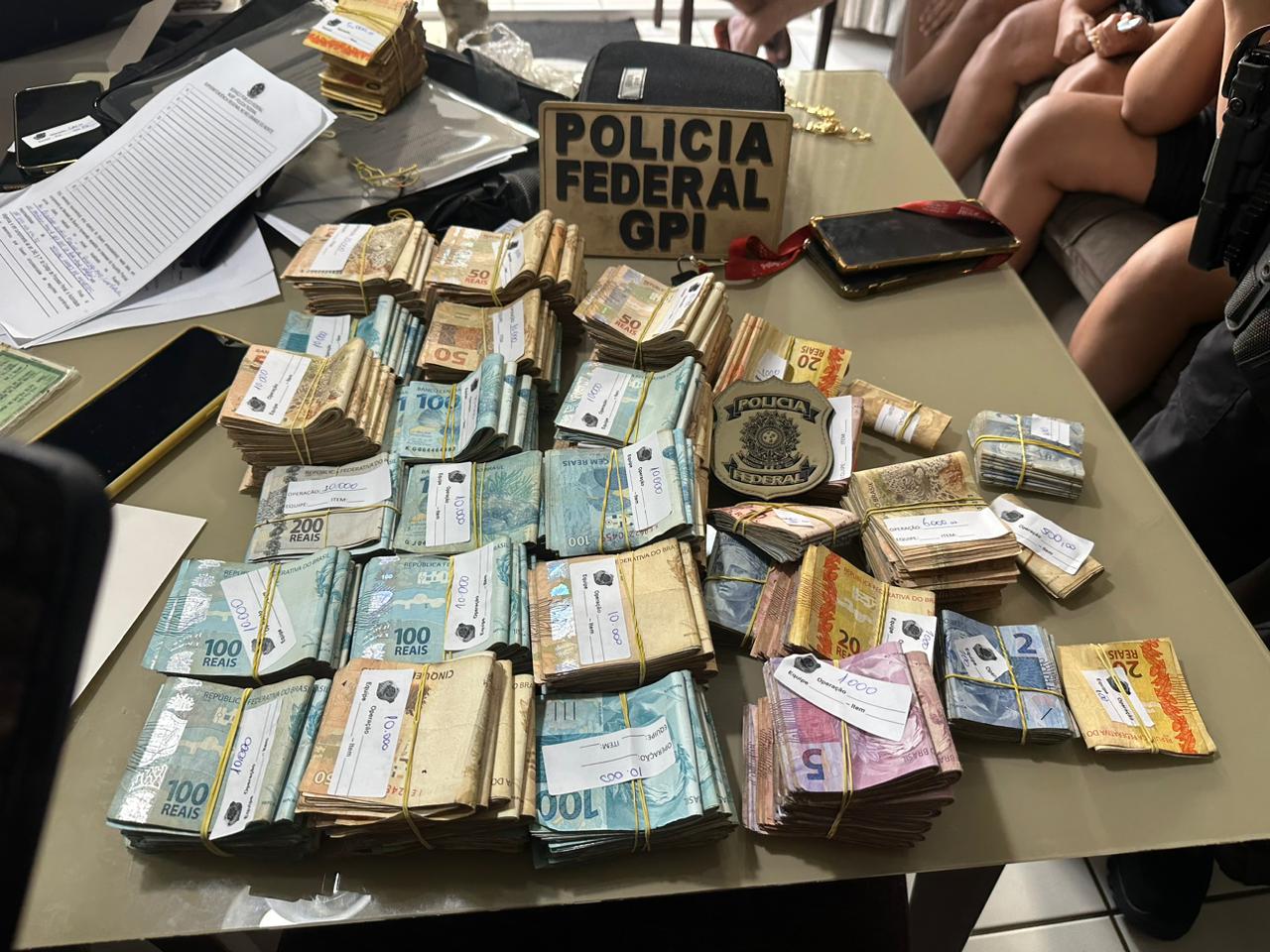 FOTOS: Operação da PF desmantela esquema que movimentou R$ 4 milhões para  financiamento de facção criminosa no RN - Blog do BG