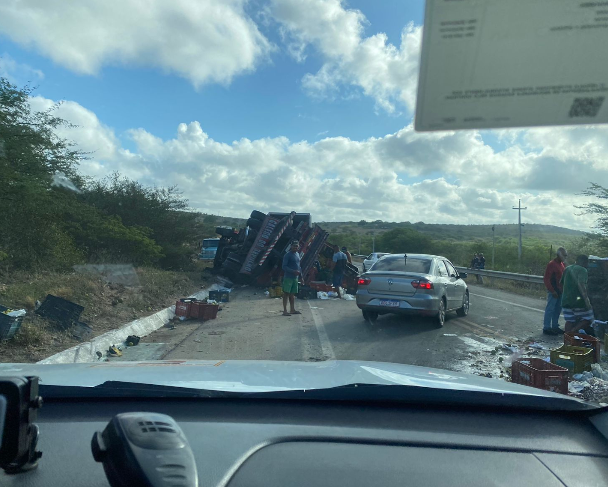 Walter  Frases de caminhão, Imagens de caminhão, Vídeo de caminhão