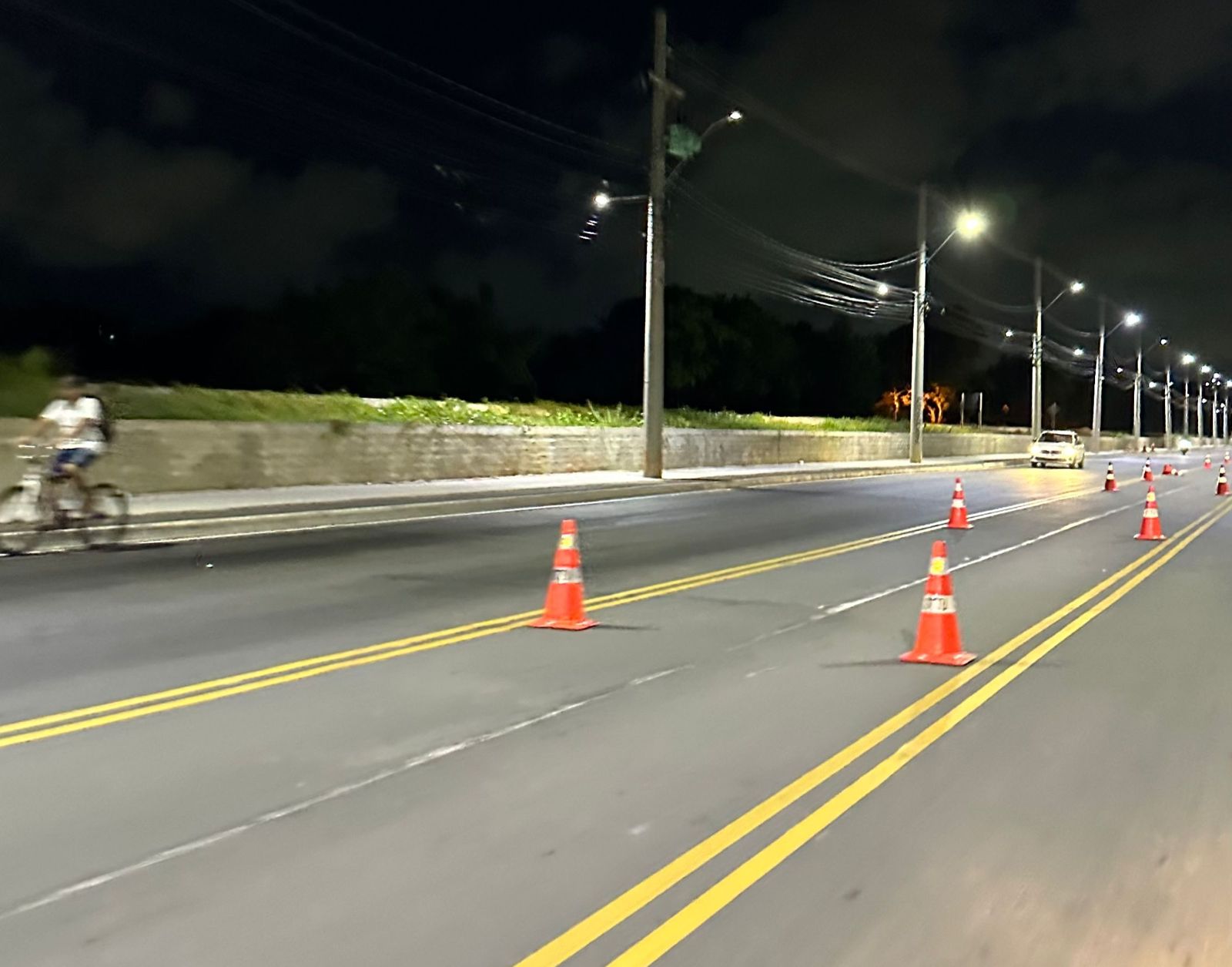 STTU diz que motorista que invadir faixa central da Felizardo Moura poder&aacute;  ser multado; cones s&atilde;o furtados - Blog do BG