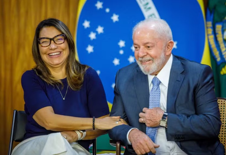 Novo aciona PGR contra Lula e Janja por ‘sumiço’ de móveis que foram encontrados pela Presidência