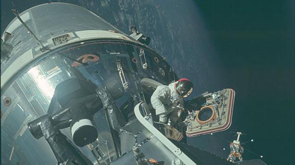 CQyy_9mWoAAWWXw