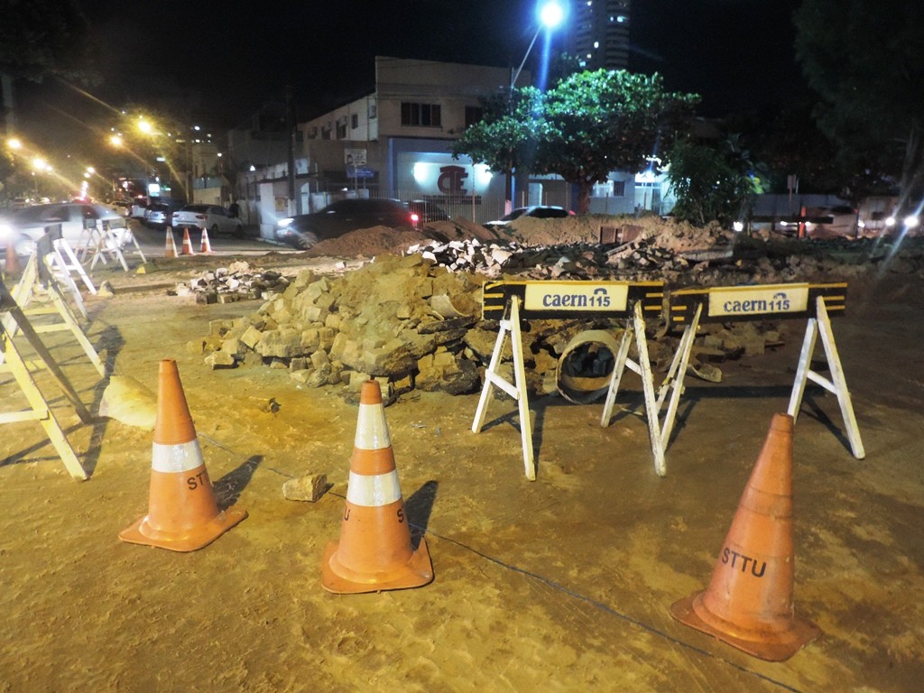 Manutenção da Caern na Avenida Afonso Pena