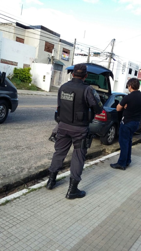 Polícia Militar realiza abordagens em Mãe Luiza e Petrópolis (4)