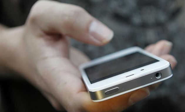 Smartphone-reuters6301