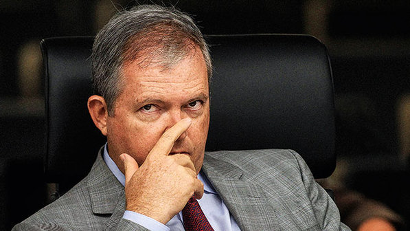O ministro Walton Alencar: ele dava atenção especial a processos de interesse do governo em troca da nomeação da mulher para uma vaga no STJ O ministro Walton Alencar: ele dava atenção especial a processos de interesse do governo em troca da nomeação da mulher para uma vaga no STJ
