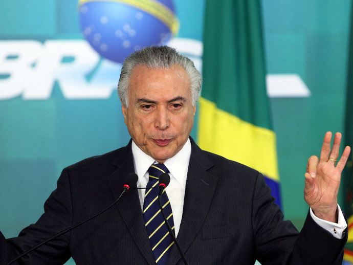 alx_brasil-politica-presidente-exercicio-michel-temer-bolsa-familia-20160629-03_original