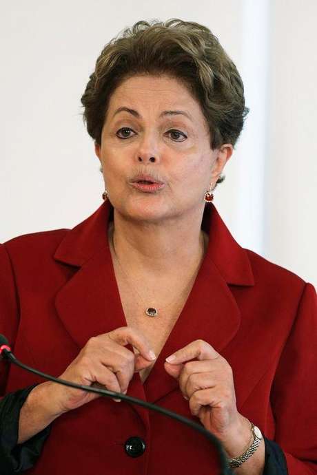 "O que fizemos foi atrasar um pouco o recebimento de credenciais", afirmou Dilma Foto: Ueslei Marcelino / Reuters
