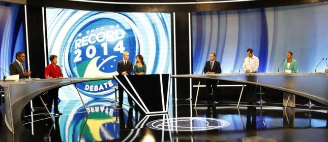 Esquenta o clima entre os candidatos a presidente (Foto: Fernando Donasci / O Globo)