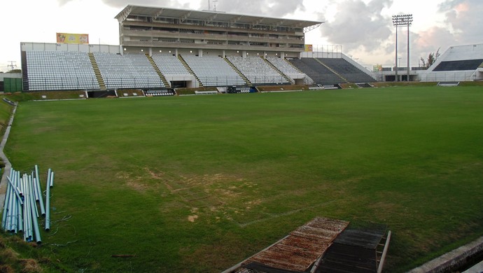 Estádio Frasqueirão - Natal - reforma (Foto: Carlos Arthur da Cruz/GloboEsporte.com)
