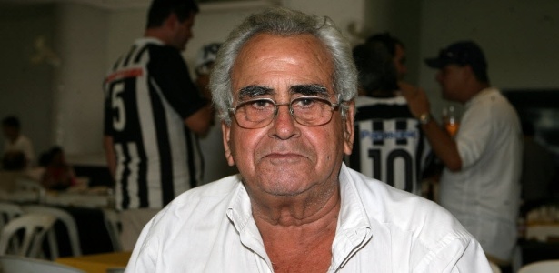 ex-jogador-do-santos-e-da-selecao-brasileira-zito-foi-internado-em-santos-nesta-quinta-1707-apos-sofrer-avc-1405647736686_615x300