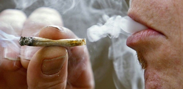 fumar-maconha-1455554909904_615x300