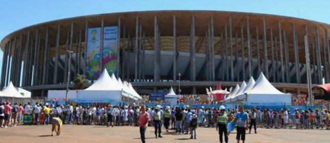 Estádio Mané Garrincha é considerado um dos elefantes brancos da Copa  (Foto: Getty Images )
