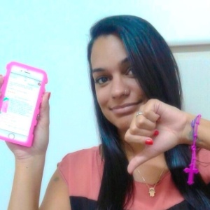 psicologa-thialy-beltran-26-e-contata-com-frequencia-via-whatsapp-em-funcao-de-seu-trabalho-1434741233895_300x300