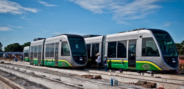 A obra do VLT (Veículo Leve sobre Trilhos) de Cuiabá ainda não está nem na metade